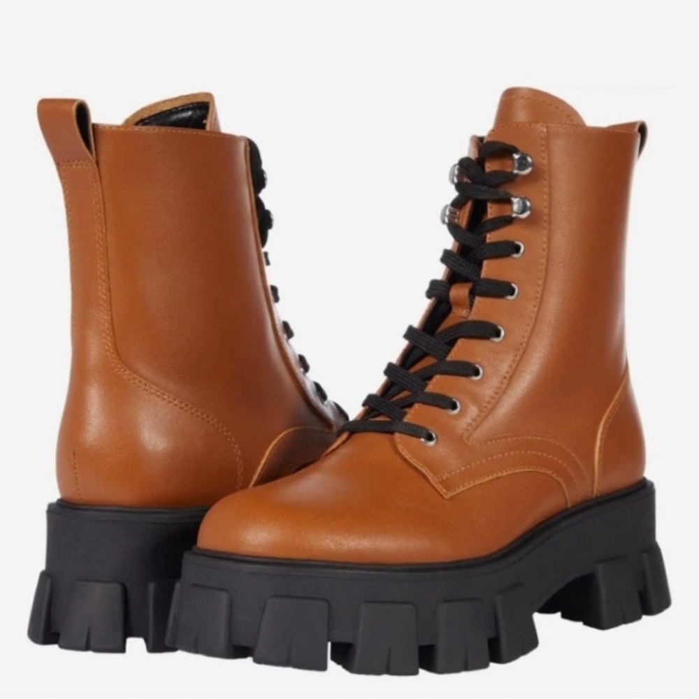 Marc Fisher LTD Platform Happy Lace Up Combat Boots
Size 5